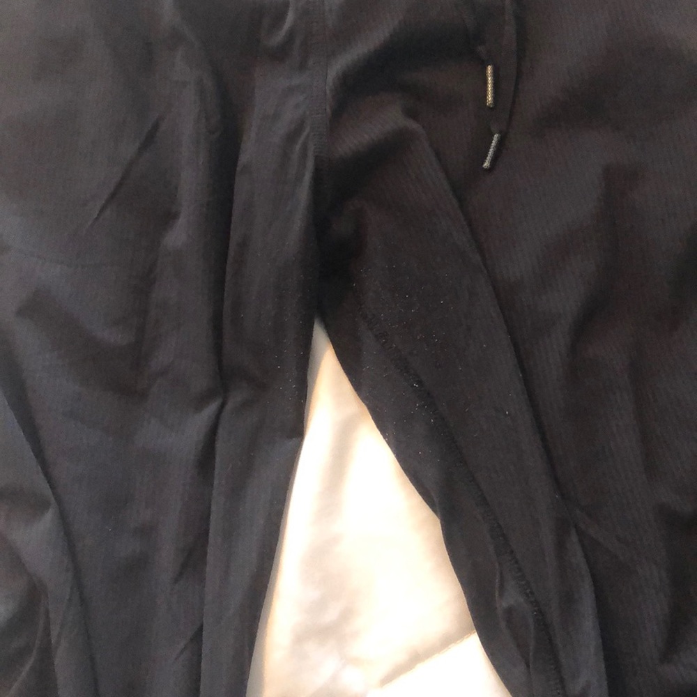 Lululemon Capri dance pants! Size 12 - Picture 3 of 3